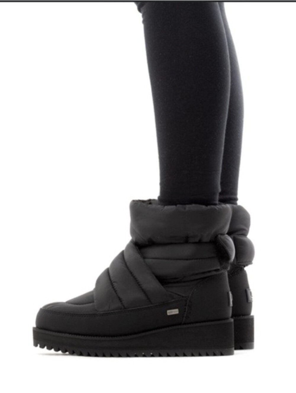 Almost New Ugg Montara Puffer Boots, Sz 9.5 Black
